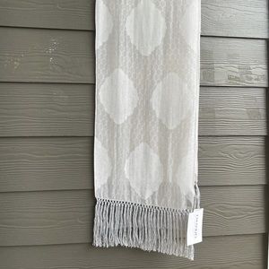 EMANUEL UNGARO TASSELS SCARF.VINTAGE, WITH TAG